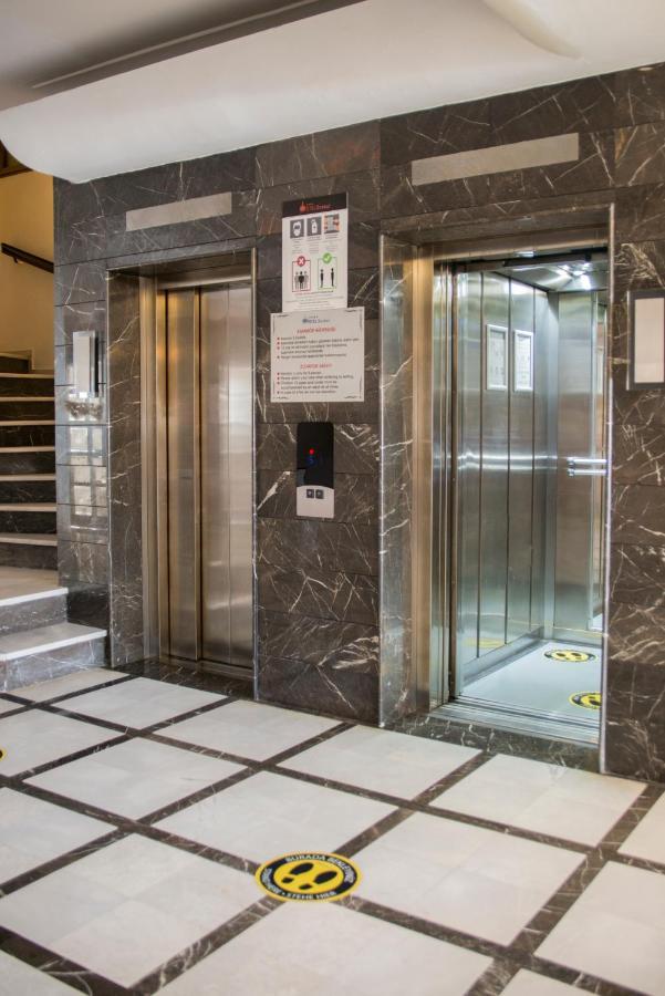 Derici Hotel Кушадасъ Екстериор снимка