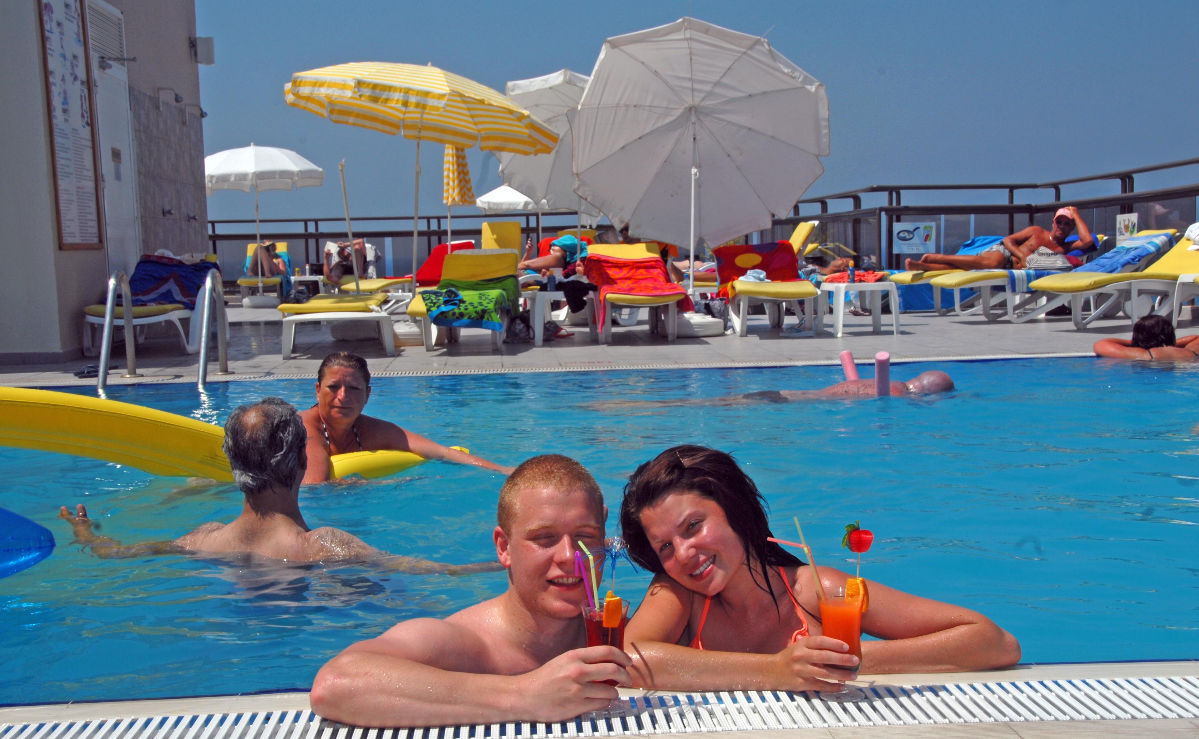 Derici Hotel Кушадасъ Екстериор снимка