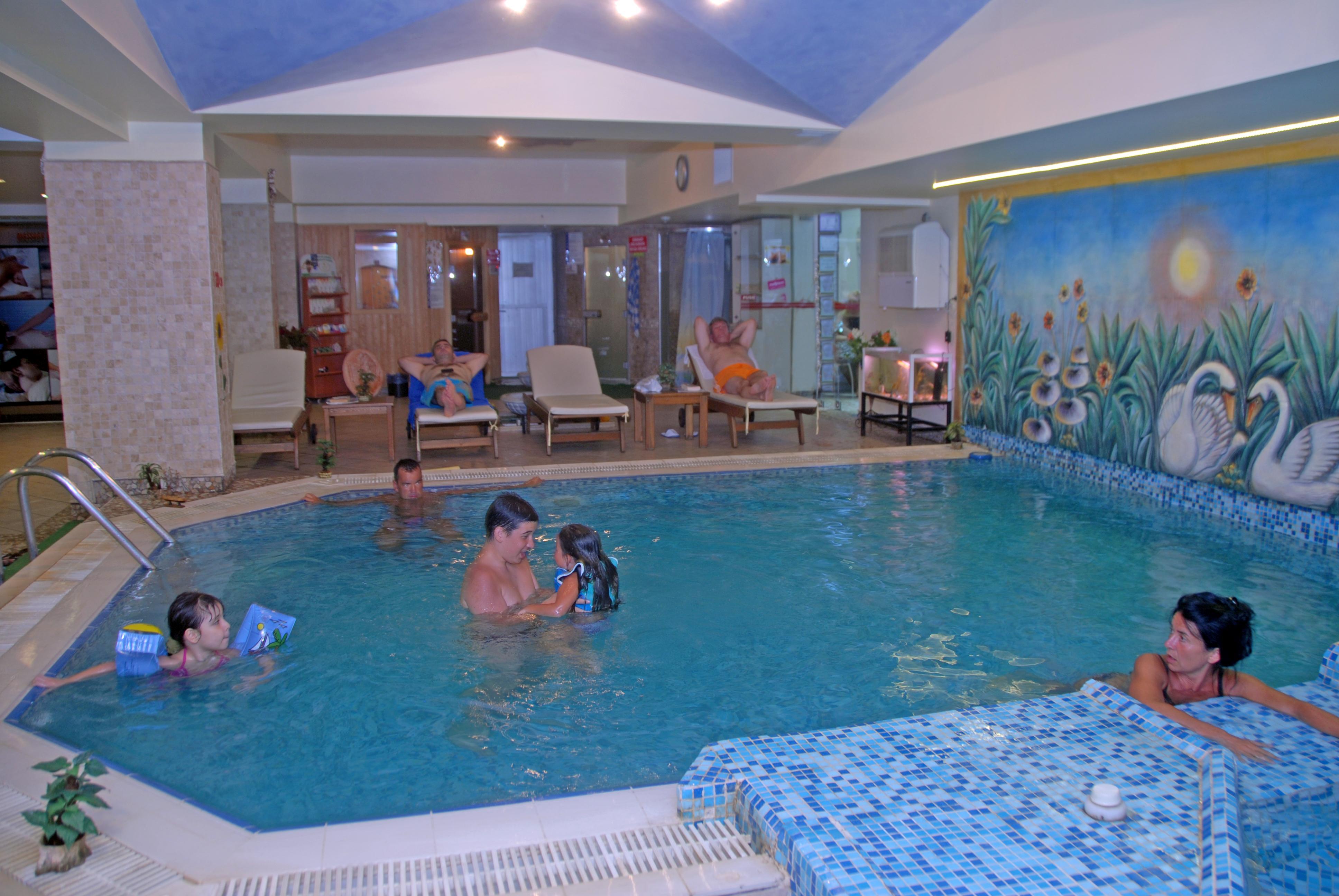 Derici Hotel Кушадасъ Екстериор снимка