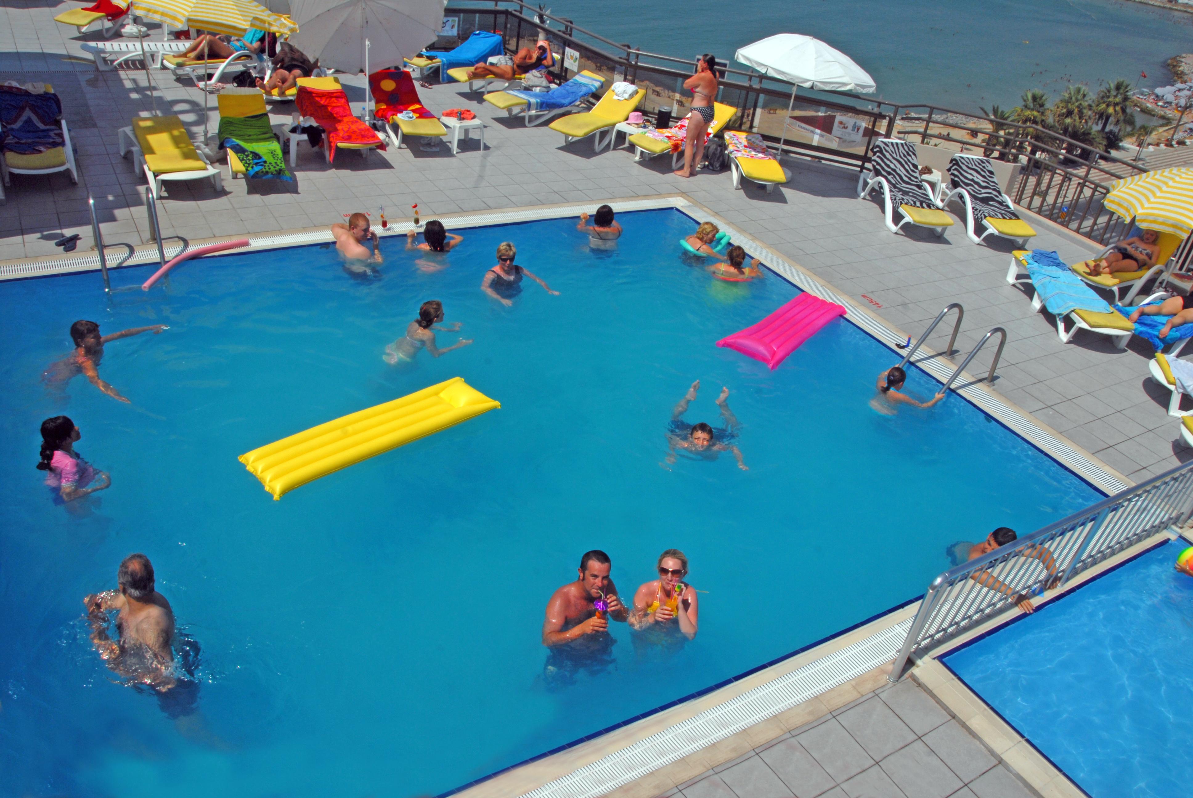 Derici Hotel Кушадасъ Екстериор снимка