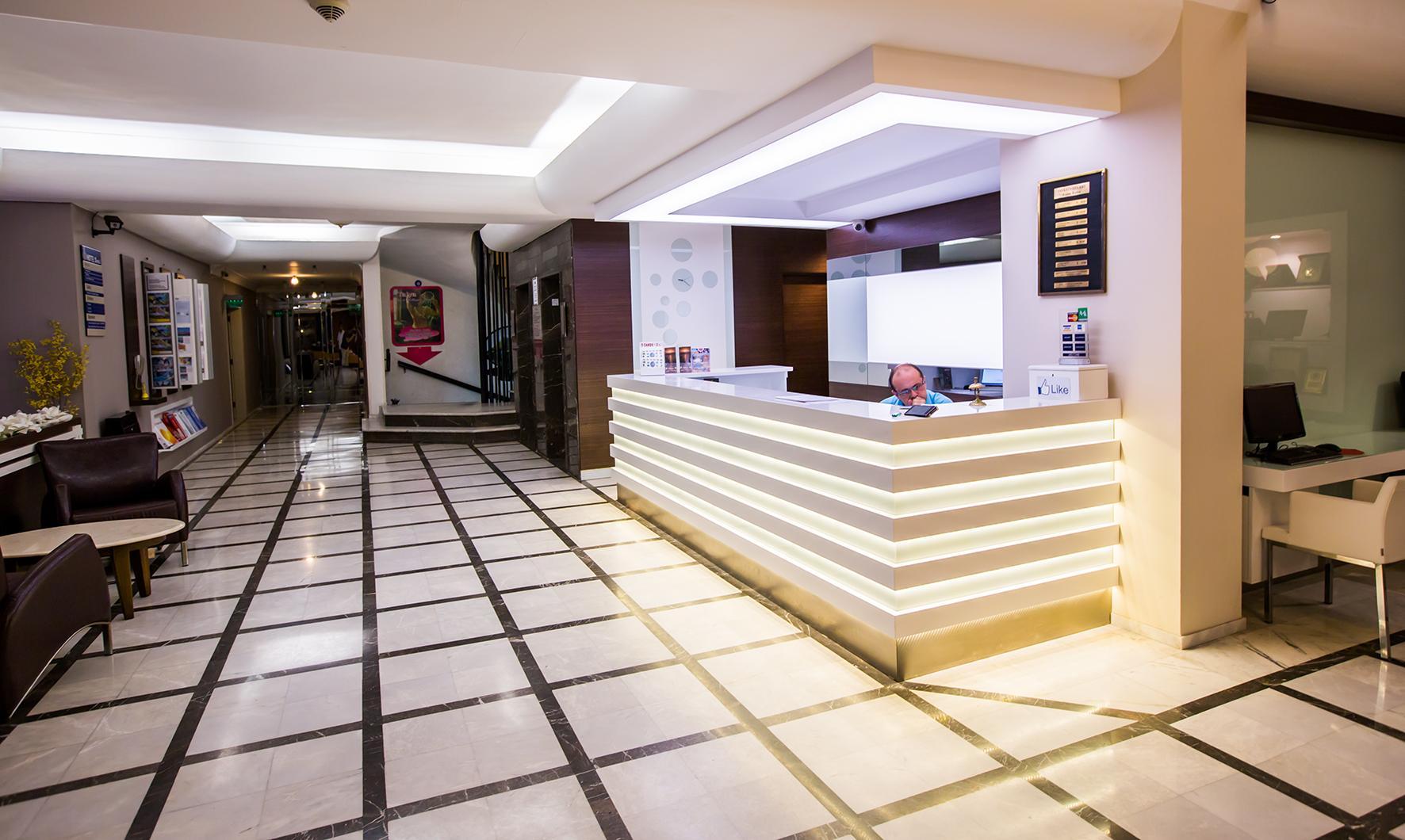 Derici Hotel Кушадасъ Екстериор снимка