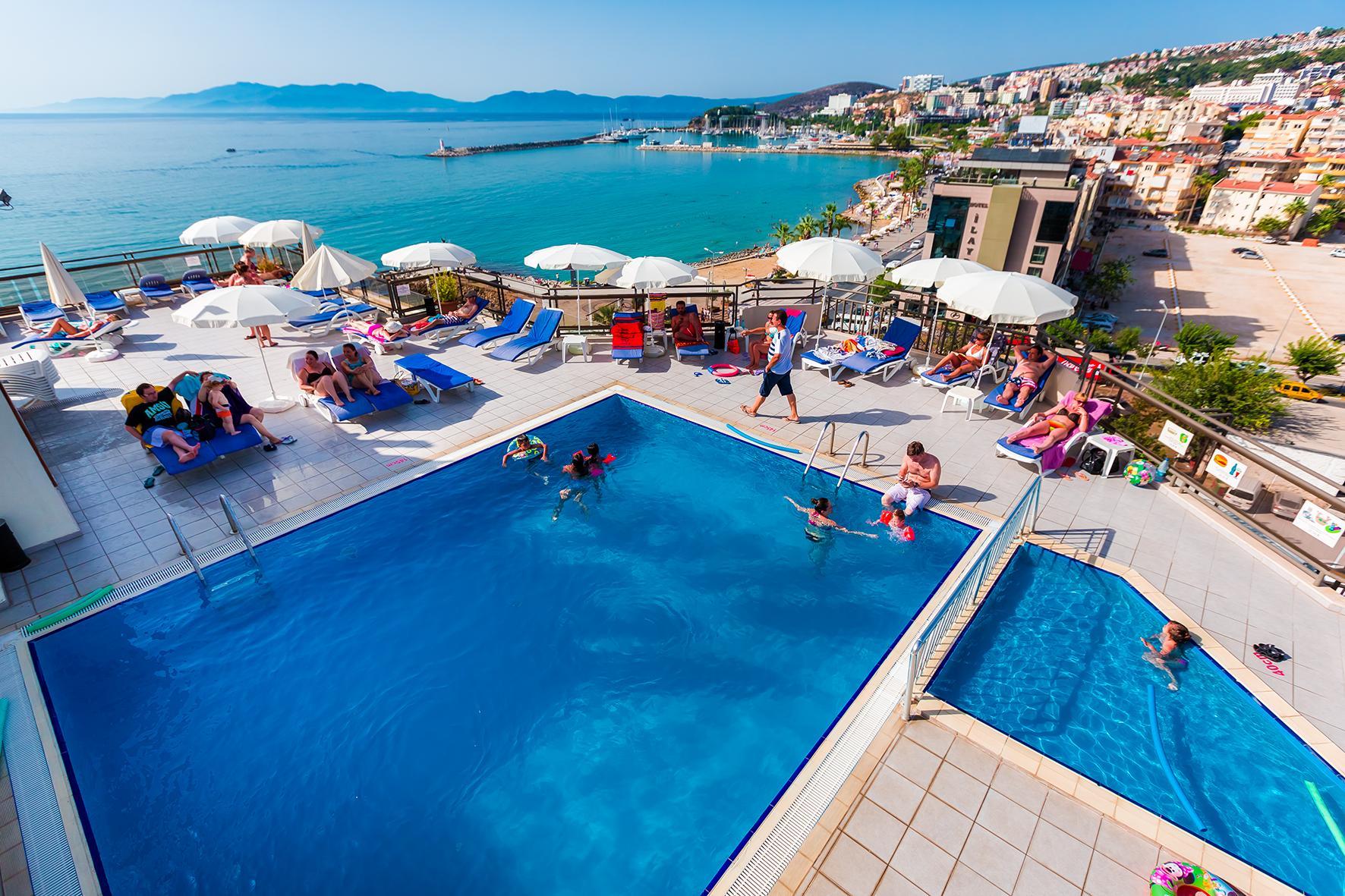Derici Hotel Кушадасъ Екстериор снимка
