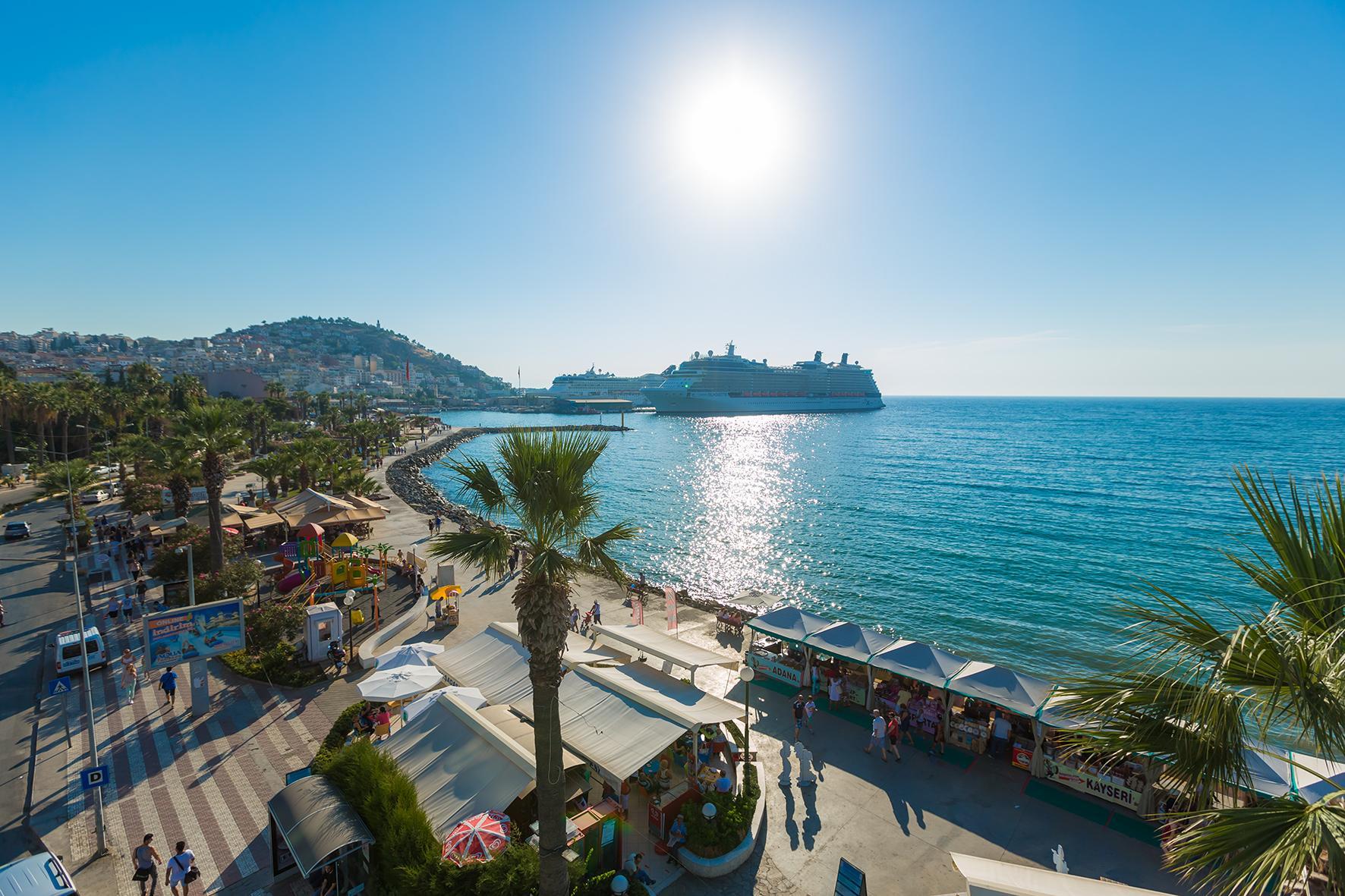 Derici Hotel Кушадасъ Екстериор снимка